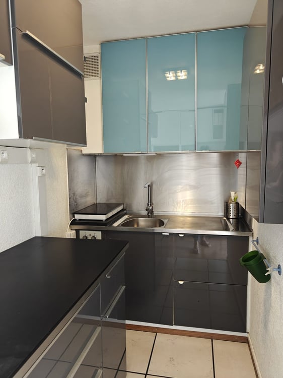 STUDIO - 1 pièce meublé situé au 3 étage 13