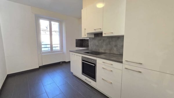 A louer bel appartement au Locle 2