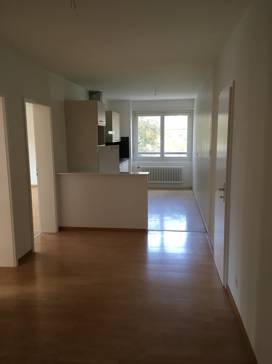 JOLI LOGEMENT AVEC BALCON 4