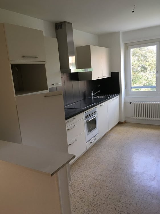 JOLI LOGEMENT AVEC BALCON 2