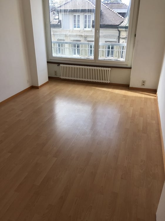 JOLI LOGEMENT AVEC BALCON 5
