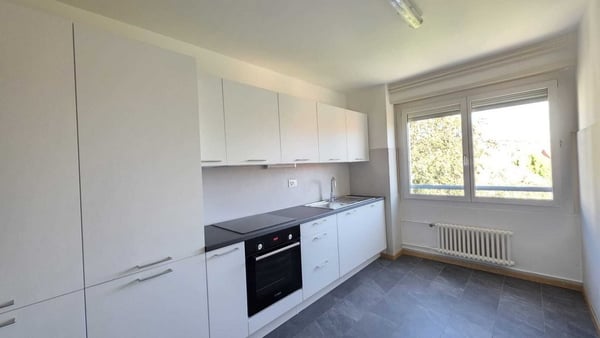 LOGEMENT RENOVE AVEC BALCON 3