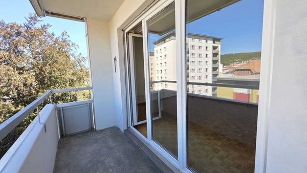 LOGEMENT RENOVE AVEC BALCON 9