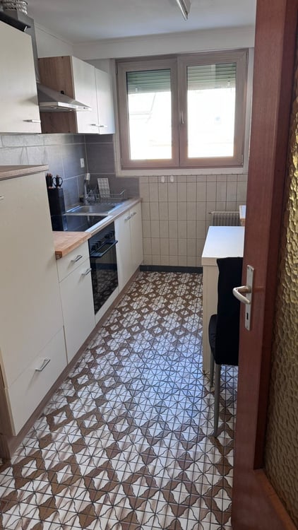 Charmant studio meublé au 4ème 1