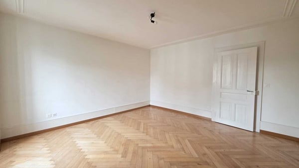 APPARTEMENT 1 PIECES AVEC BALCON PROCHE DES COMMODITES 2