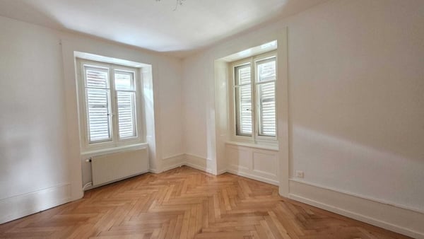 APPARTEMENT 1 PIECES AVEC BALCON PROCHE DES COMMODITES 3