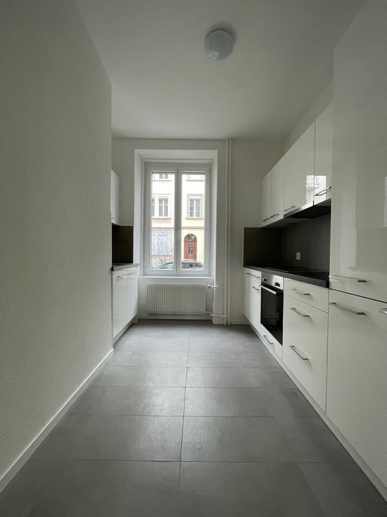 Charmant appartement de 2 pièces au rez-de-chaussée - Bienne 1