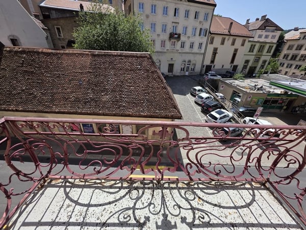 SPACIEUX 1 PIECES DE 130 M2 6