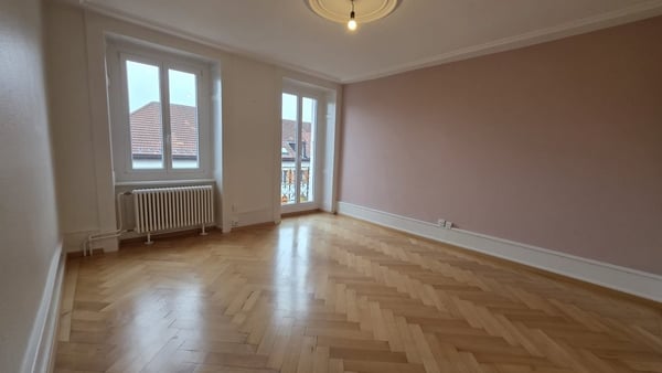 Joli logement à louer avec balcon 3
