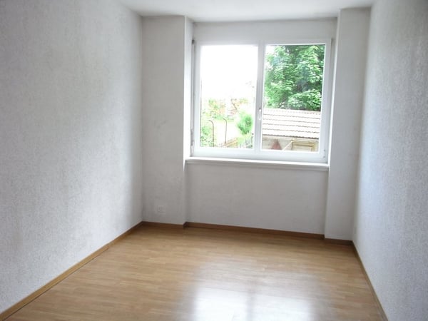 GRAND LOGEMENT A LOUER AVEC ACCES AU JARDIN COMMUN 6