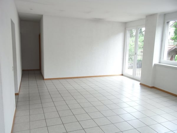 GRAND LOGEMENT A LOUER AVEC ACCES AU JARDIN COMMUN 2