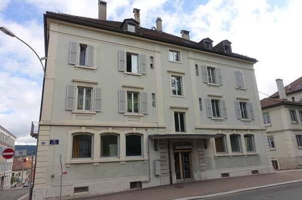 JOLI LOGEMENT AVEC BALCON 8