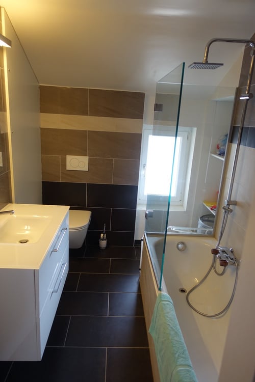 3.5 pièces tout confort dans petite maison avec spacieux jardin commun 7