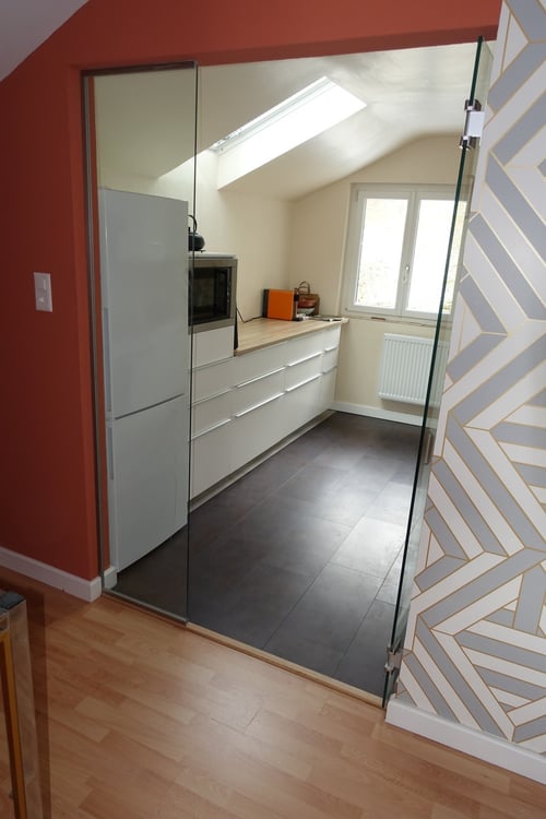 3.5 pièces tout confort dans petite maison avec spacieux jardin commun 2