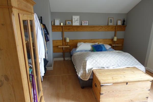 3.5 pièces tout confort dans petite maison avec spacieux jardin commun 12