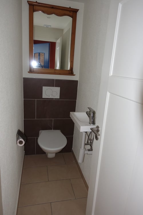 3.5 pièces tout confort dans petite maison avec spacieux jardin commun 10