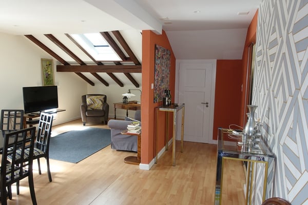 3.5 pièces tout confort dans petite maison avec spacieux jardin commun 5