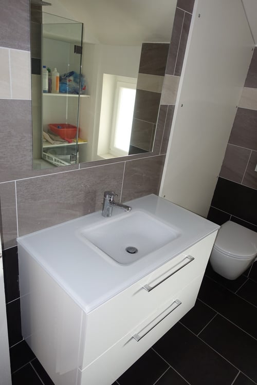 3.5 pièces tout confort dans petite maison avec spacieux jardin commun 8