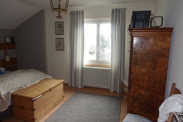 3.5 pièces tout confort dans petite maison avec spacieux jardin commun 13
