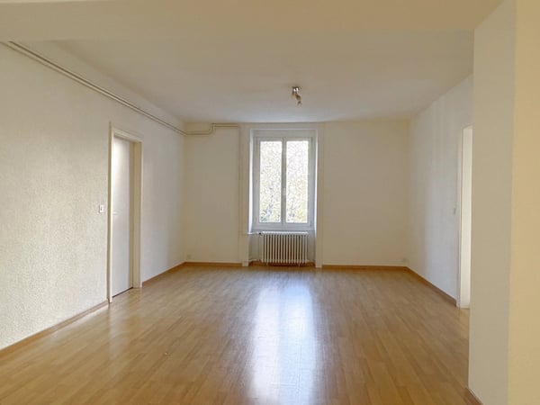 Spacieux 3.5 pièces dans la vieille ville de Montreux. 3