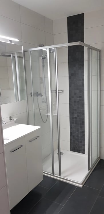 À louer : charmant studio au rez-de-chaussée avec terrasse. 5