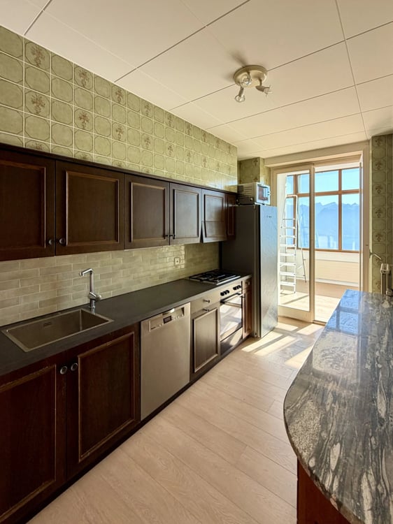 Spacieux appartement de 4,5 pièces avec vue panoramique sur le lac 6