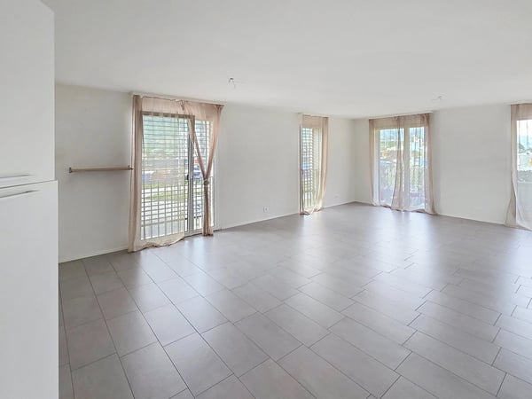 Superbe appartement de 3,5 pièces à proximité du centre-ville et à deux pas de la gare. 3