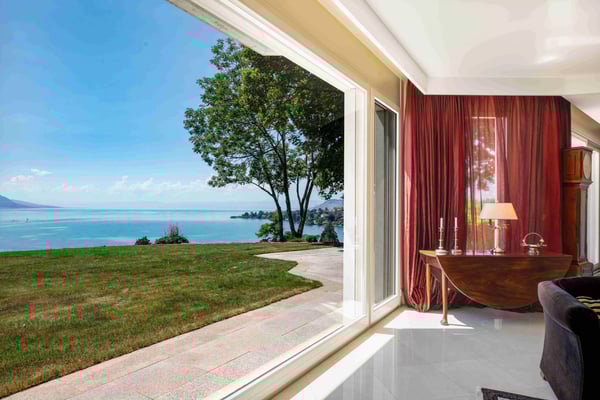 Propriété de Maître de 2 pièces avec piscine extérieure 4