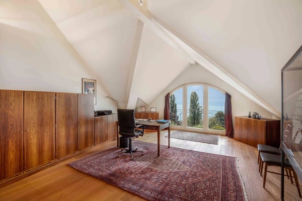 Propriété de Maître de 2 pièces avec piscine extérieure 13