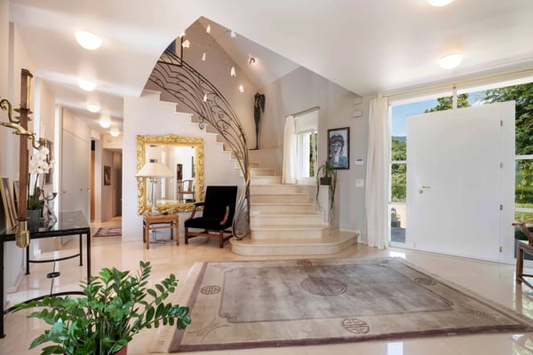 Propriété de Maître de 2 pièces avec piscine extérieure 11