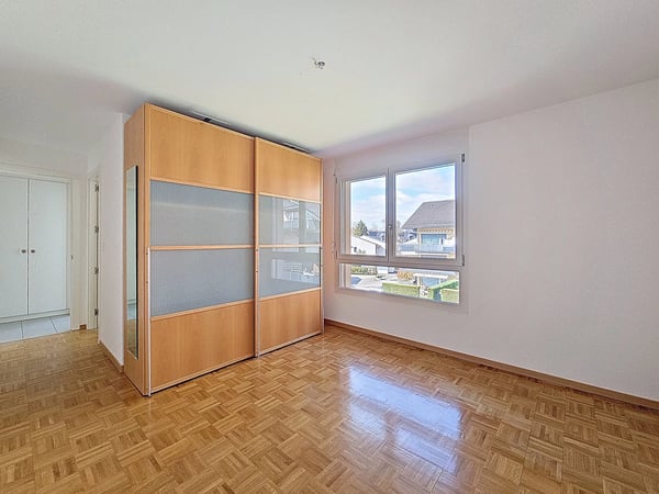 Très bel appartement au centre de Roche 8