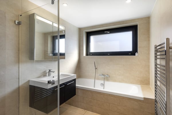 Propriété lumineuse avec piscine et vue panoramique 12