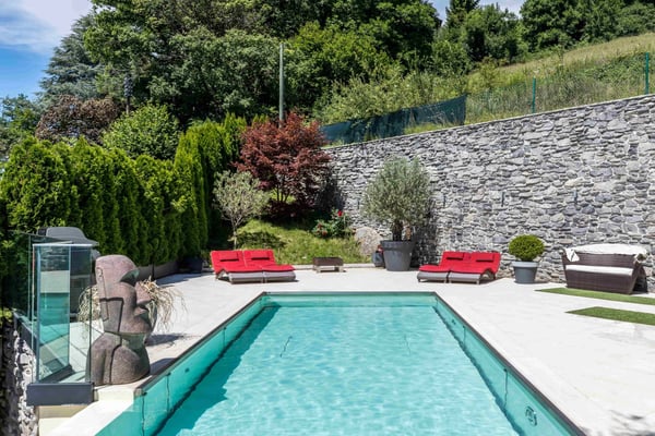Propriété lumineuse avec piscine et vue panoramique 3
