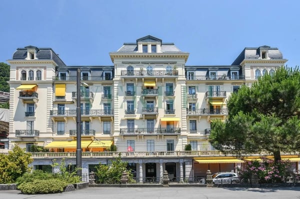 Très bel appartement de 3 pièces avec haut plafond 2