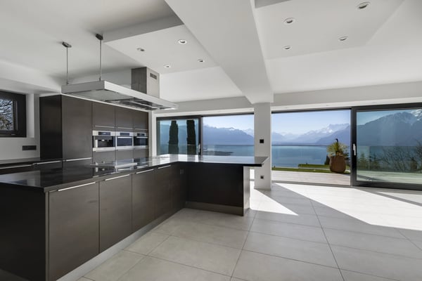 Propriété lumineuse avec piscine et vue panoramique 9