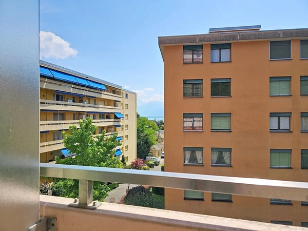 Appartement de 4 pièces à rénover proche du lac 12