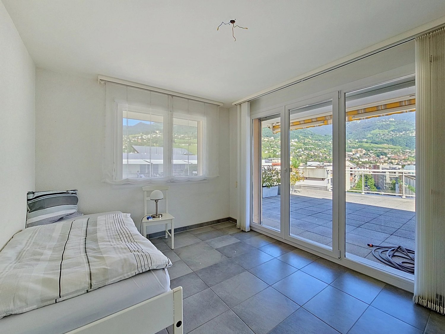Immobilie in Clarens - Superbe attique de 4 pièces avec grande terrasse et vue panoramique - Bild 9
