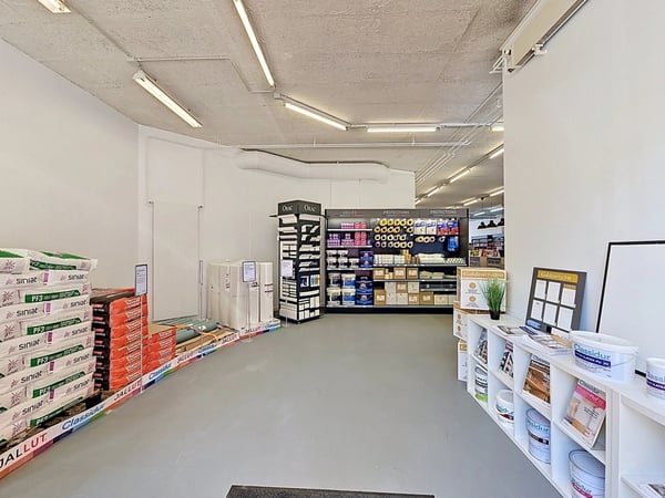 Spécial investisseur - Grande surface commerciale à deux pas du centre-ville 7