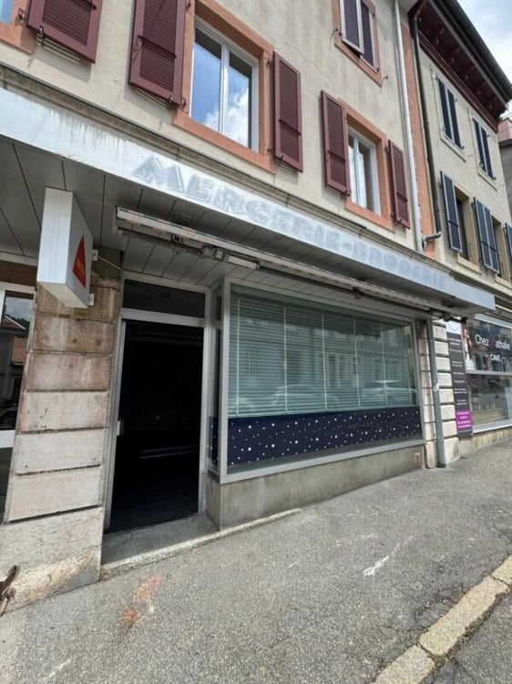 Arcade/Vitrine/Boutique 75 m2 à Ste-Croix 1