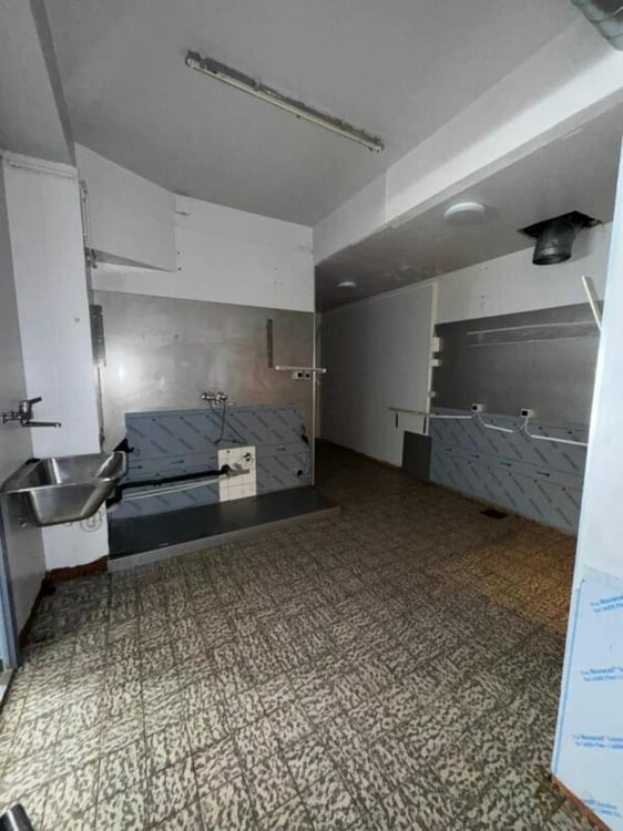 Arcade/Vitrine/Boutique 75 m2 à Ste-Croix 3