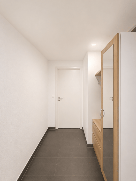 Local aménagé de 38 m² avec salle de douche 2