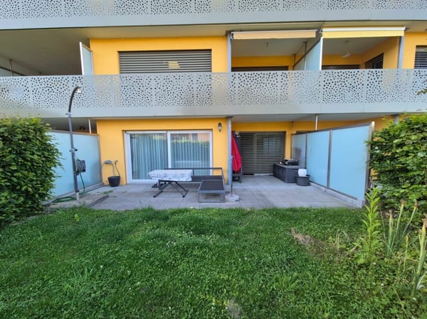 Appartement de 2.5p avec jardin à Grandson 1