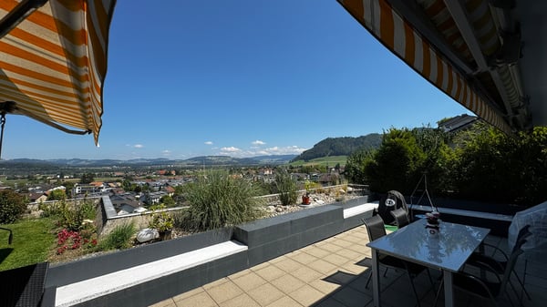Aussicht, privatsphäre und modernes Wohnen, ideal vereint! 2