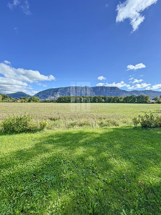 Immeuble d'habitation composé de deux villa 1