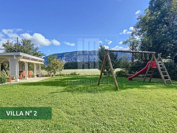 Immeuble d'habitation composé de deux villa 3