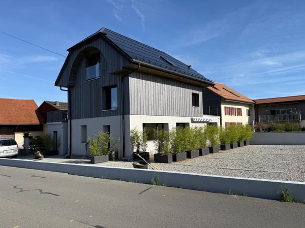 EN EXCLISIVITE Magnifique immeuble de deux appartements entièrement refait à neuf en 2025 à 5 minutes a pieds du golf 1