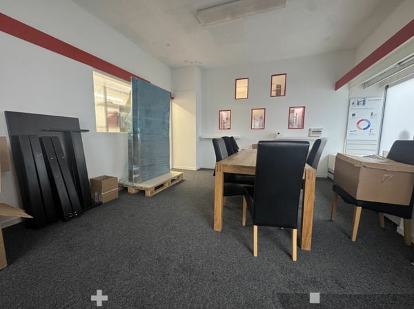 Geschäftslokal an Top-Lage in Biel zu vermieten 2