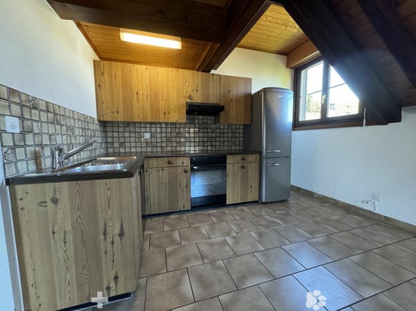 Helle 3½-Zimmer-Dachwohnung mit Galerie am Albert-Anker-Weg 3, 2502 Biel 5
