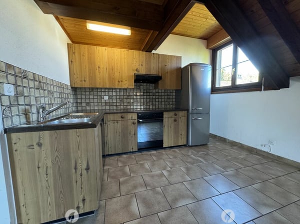Helle 4½-Zimmer-Dachwohnung mit Galerie am Albert-Anker-Weg 4, 2502 Biel 5