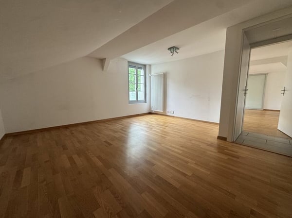 3½-Zimmer-Dachwohnung in einer Villa an ruhiger, zentraler Lage 8